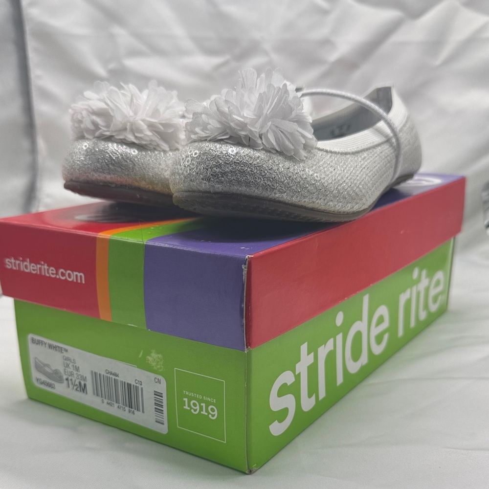 Stride Rite White Sparkle Pom Pom Mary Jane Girls Shoes